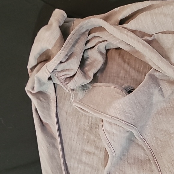 Eddie Bauer Gray Sleeveless Blouse Crossover W/Built in Tank Top Size Medium - Picture 10 of 15